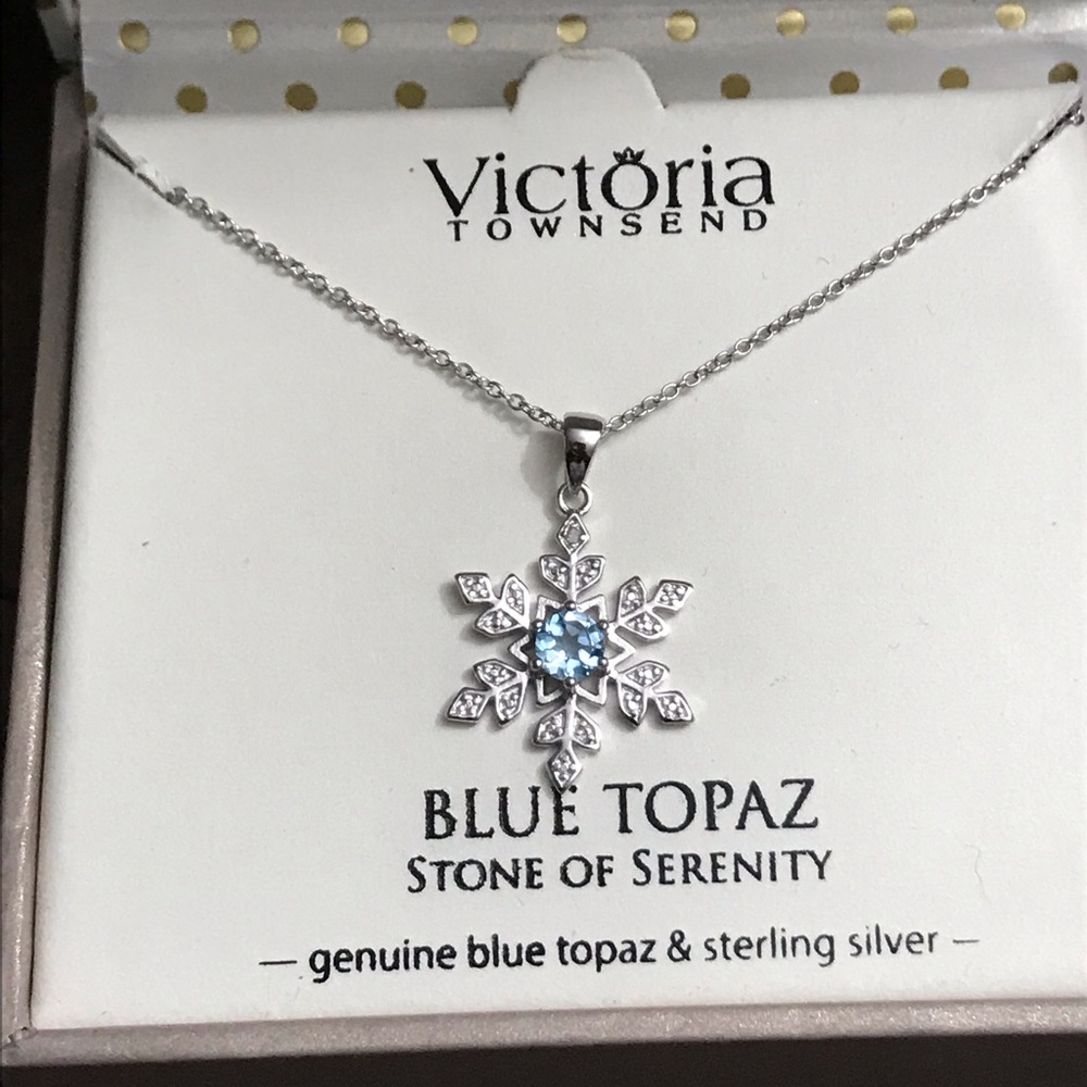 *SOLD* Snowflake necklace